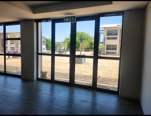 737M² RETAIL TO LET IN RANDJESPARK